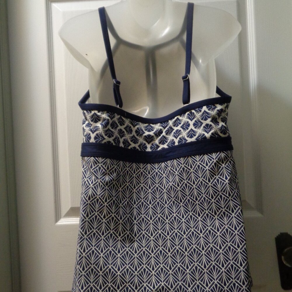 LANDS' END TANKINI TOP SIZE 14L - Picture 3 of 3
